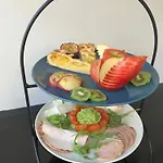Bed & Breakfast Rue Haute By M&m 4 Sterren Vlakbij Maastricht