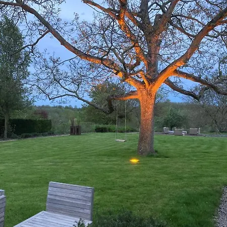 ベッド・アンド・ブレックファスト Rue Haute By M&m 4 Sterren Vlakbij Maastricht Eben-Emael