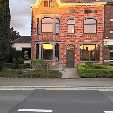 Bed & Breakfast Rue Haute By M&m 4 Sterren Vlakbij Maastricht Eben-Emael