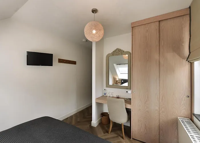 Bed & Breakfast Rue Haute By M&m 4 Sterren Vlakbij Maastricht 4*